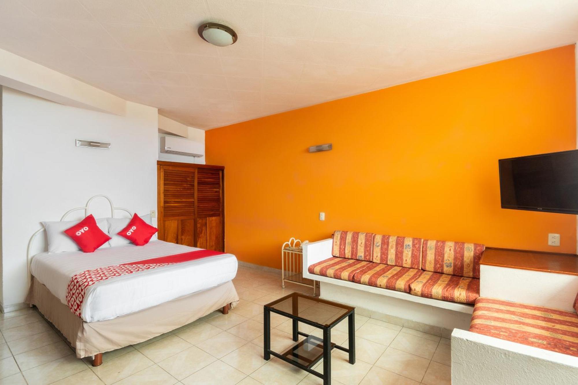 Oyo Hotel Casa Blanca Martínez de La Torre Exteriér fotografie